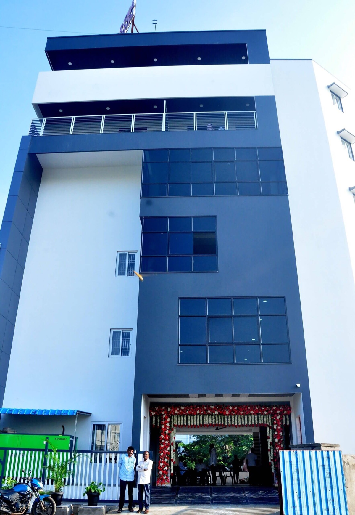The hospital building on Mini Bypass Road