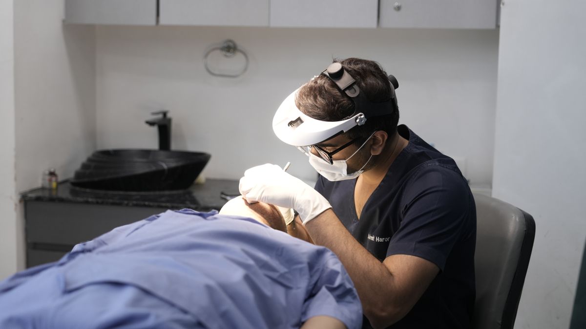 Scalp procedure in a clinic